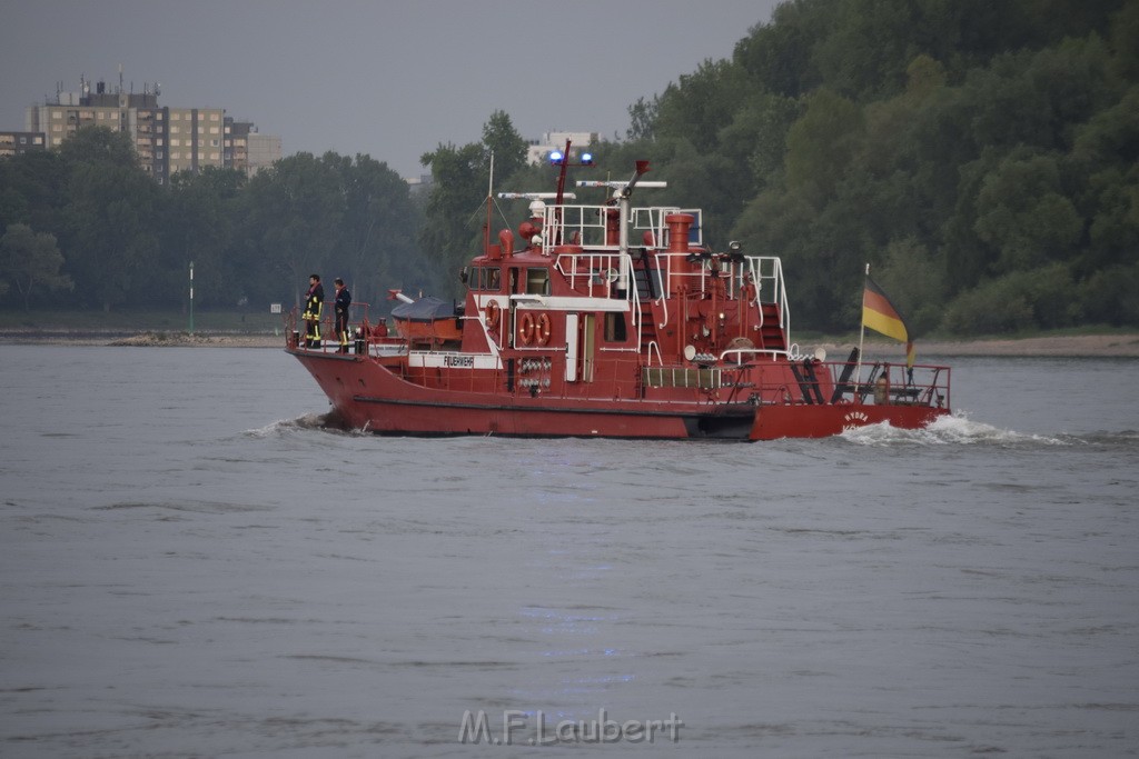 PRhein Koeln Porz Ensen Schwimmer untergegangen P107.JPG - Miklos Laubert